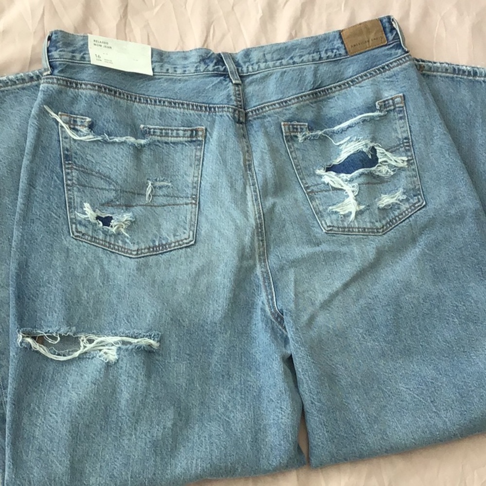 American Eagle Outfitters Blue High Rise Distressed Jeans - Picture 3 of 6